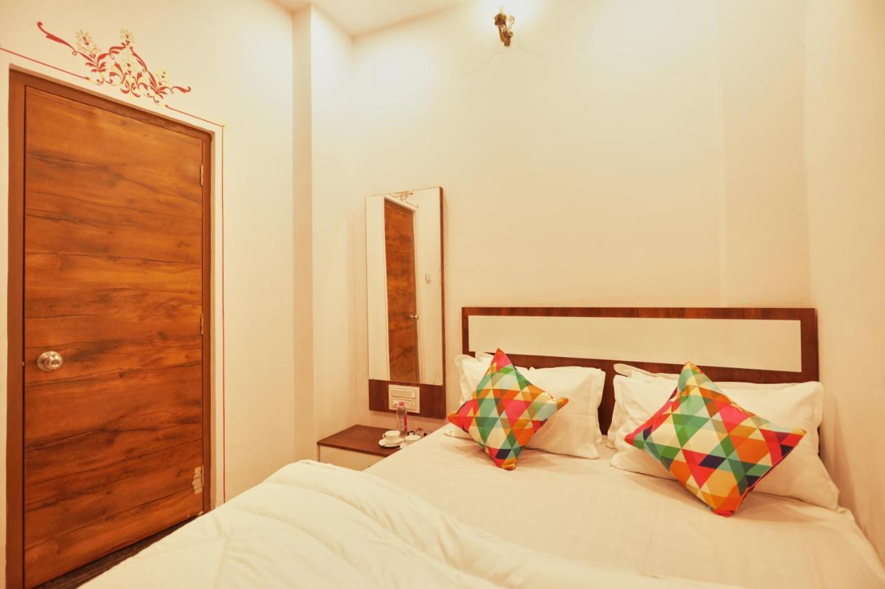 Neev Haweli Hotel Udaipur Bagian luar foto
