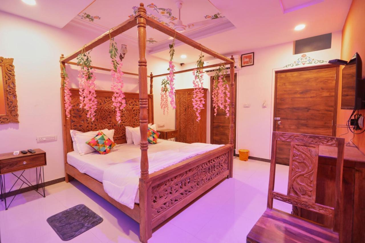 Neev Haweli Hotel Udaipur Bagian luar foto