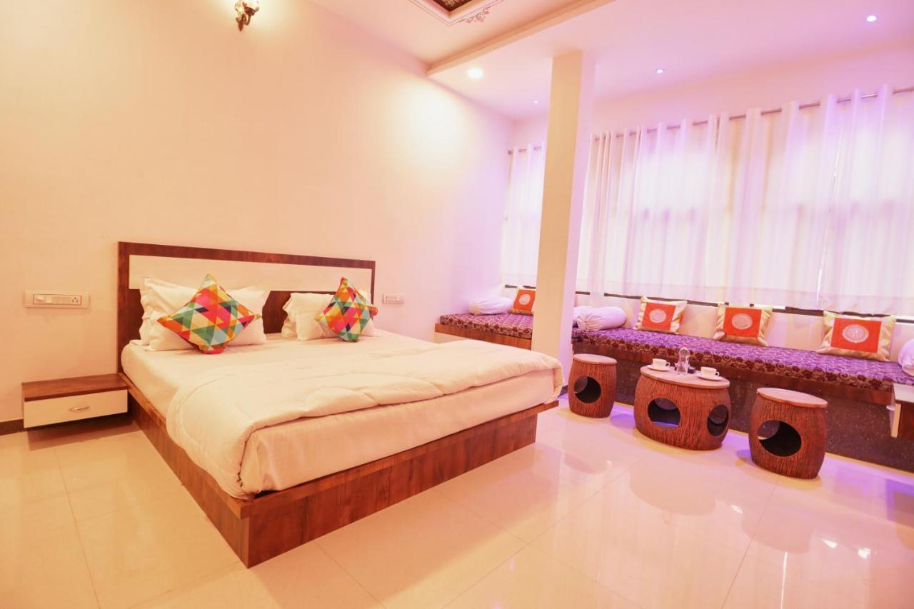Neev Haweli Hotel Udaipur Bagian luar foto