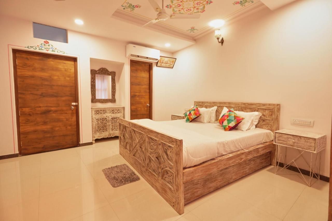 Neev Haweli Hotel Udaipur Bagian luar foto