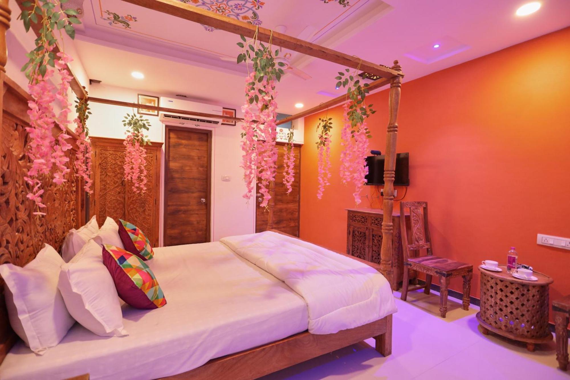 Neev Haweli Hotel Udaipur Bagian luar foto